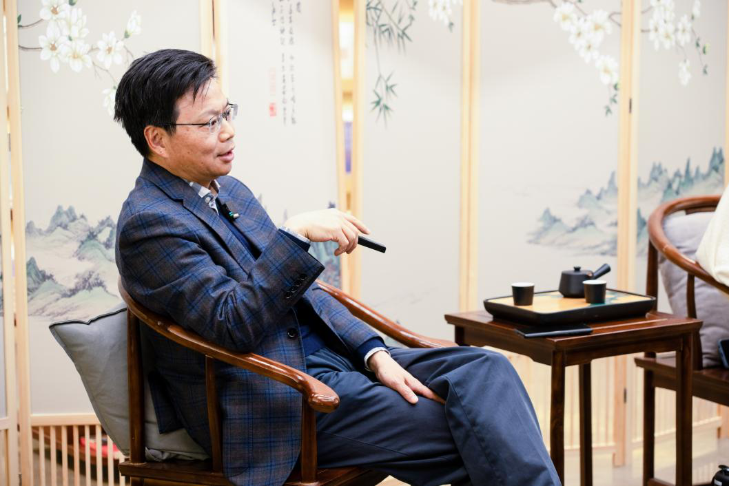 鄂维南：AI时代的交叉科学2.png